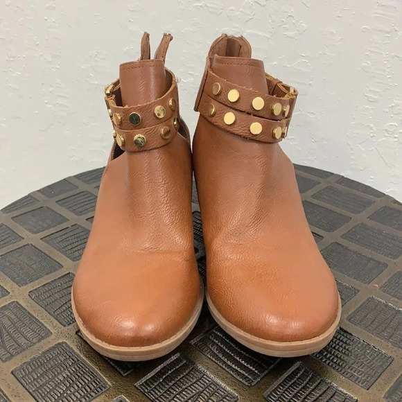 Bar III Wiley Closed Toe Ankle Boots Tan Women’s Size 7.5 - Picture 2 of 6
